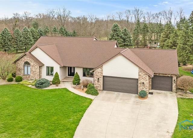 Property at 1213 Hidden Brook Dr, Hicksville, OH 43526, 5 beds, 3.5 baths
