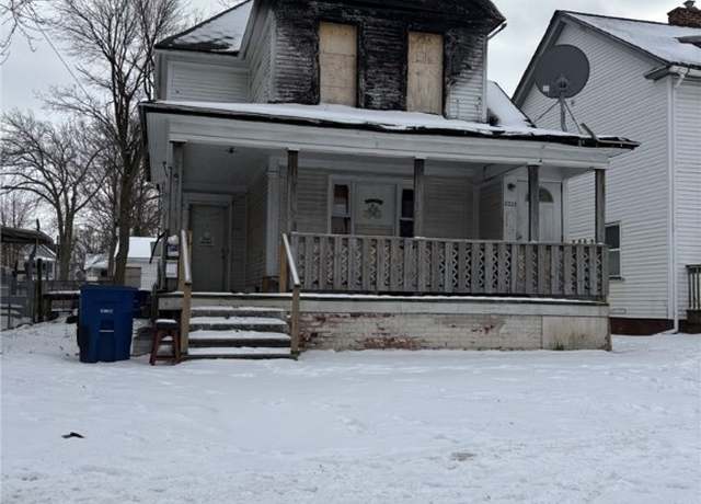 Property at 822 Greenwood Ave, Toledo, OH 43605, 4 beds, 2 baths