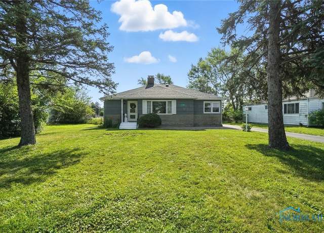 Property at 17586 Bridge St, Grand Rapids, OH 43522, 3 beds, 1.5 baths