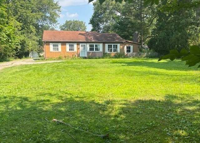 Property at 5342 Brandon Rd, Toledo, OH 43615, 3 beds, 3 baths