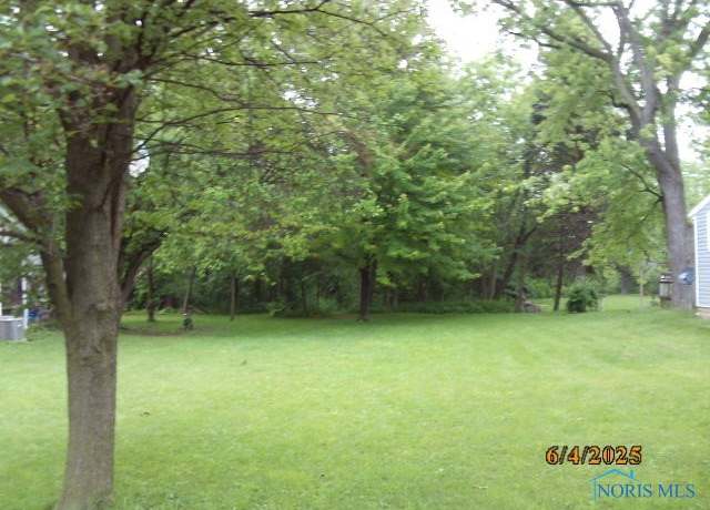 Property at 2107 Maginnis Rd, Oregon, OH 43616