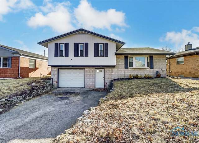 Property at 6112 Douglas Rd, Toledo, OH 43613, 3 beds, 1.5 baths