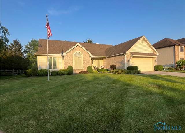 Property at 26768 Ottekee Dr, Perrysburg, OH 43551, 3 beds, 2.5 baths