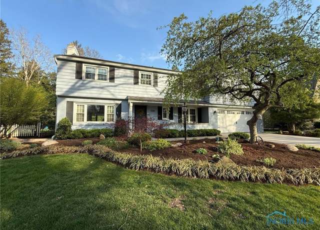 Property at 2386 Evergreen, Ottawa Hills, OH 43606, 4 beds, 3.5 baths