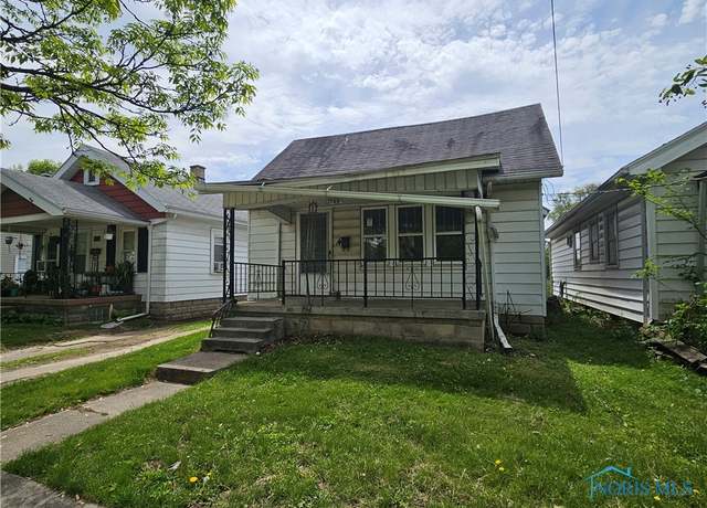 Property at 1745 Stahlwood Ave, Toledo, OH 43613, 2 beds, 1 bath