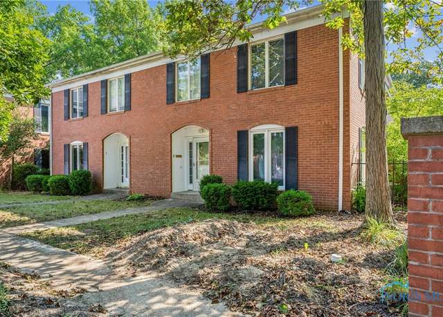 Property at 1902 Queenswood Dr Unit U8, Findlay, OH 45840, 3 beds, 2.5 baths