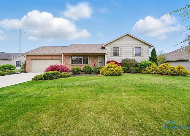 Property at 2024 Greystone Dr, Findlay, OH 45840, 3 beds, 2 baths