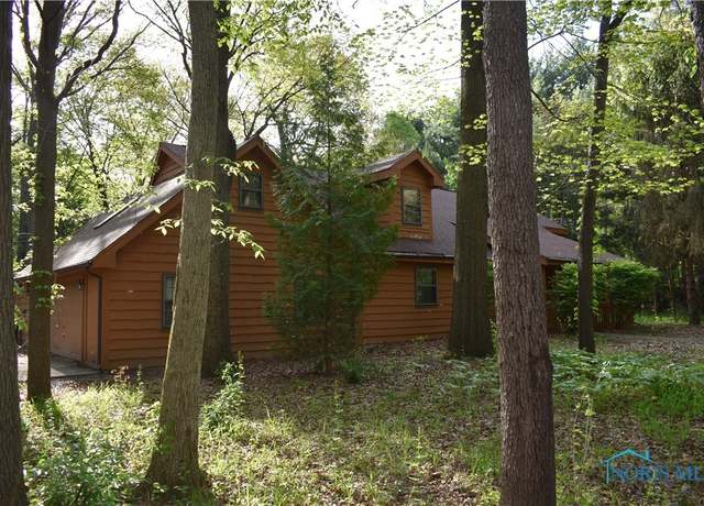 Property at 6044 County Road 2, Swanton, OH 43558, 6 beds, 3 baths