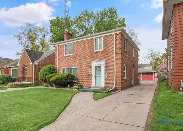 Property at 2923 Powhattan Pkwy, Toledo, OH 43606, 3 beds, 1 bath
