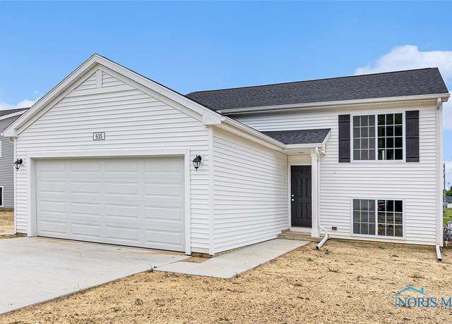 Property at 635 Beckham St, Napoleon, OH 43545, 4 beds, 2 baths