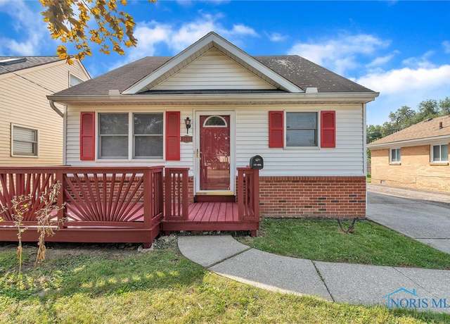 Property at 1845 Newport Ave, Toledo, OH 43613, 3 beds, 1 bath