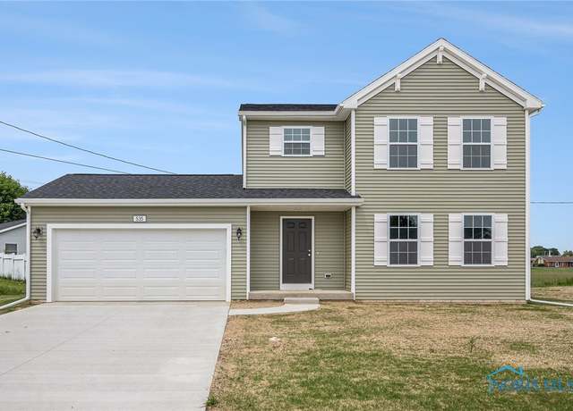 Property at 535 Oxford St, Napoleon, OH 43545, 4 beds, 2.5 baths