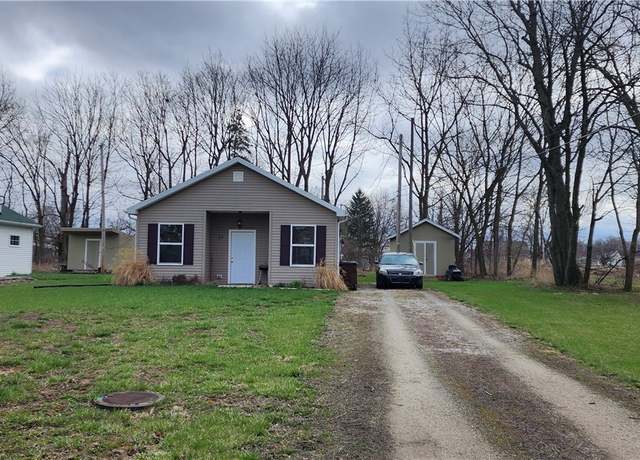 Property at 39 Lewis St, Tiffin, OH 44883, 2 beds, 2 baths