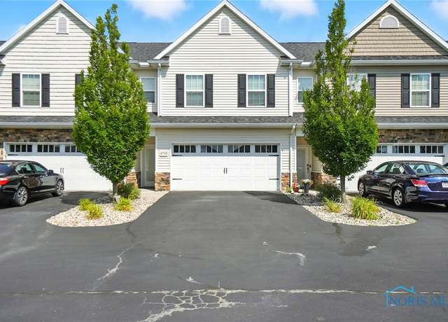 Property at 4763 Lakeside Dr, Maumee, OH 43537, 3 beds, 2.5 baths