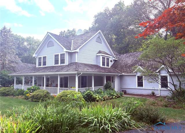 Property at 30039 Morningside Dr, Perrysburg, OH 43551, 5 beds, 3.5 baths