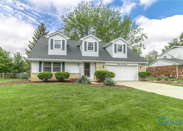 Property at 2214 Thornridge Dr, Toledo, OH 43614, 4 beds, 2.5 baths