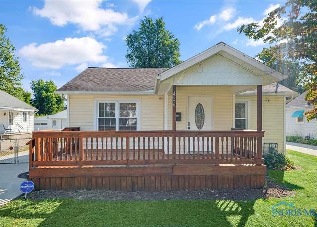 Property at 426 Eberle Dr, Toledo, OH 43615, 3 beds, 2 baths