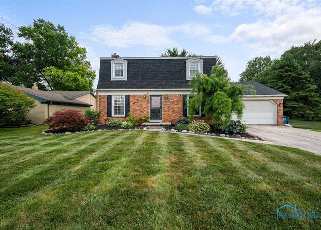 Property at 3210 Pickle Rd, Oregon, OH 43616, 4 beds, 2 baths