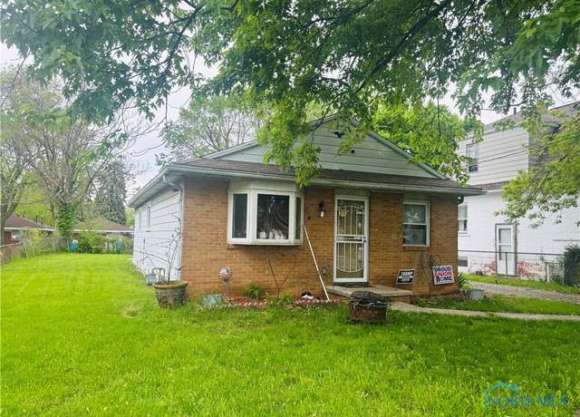Property at 1217 Freedom St, Toledo, OH 43605, 3 beds, 1 bath