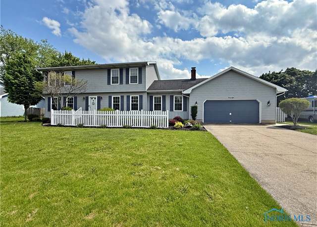 Property at 38 N Tecumseh Trl, Tiffin, OH 44883, 4 beds, 3 baths