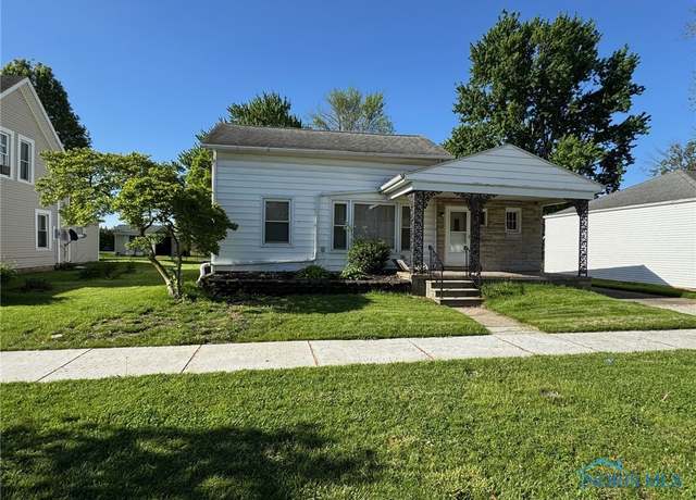 Property at 651 Park St, Napoleon, OH 43545, 2 beds, 1 bath