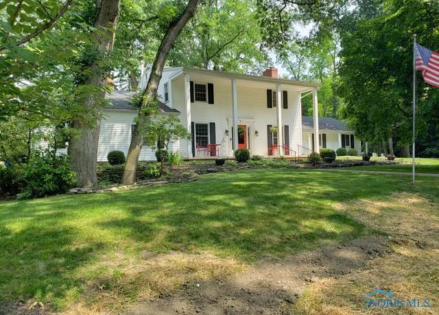 Property at 625 Hillcrest Dr, Bowling Green, OH 43402, 5 beds, 2.5 baths