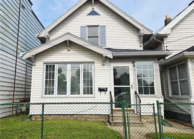 Property at 5618 Edgewater Dr, Toledo, OH 43611, 2 beds, 1 bath