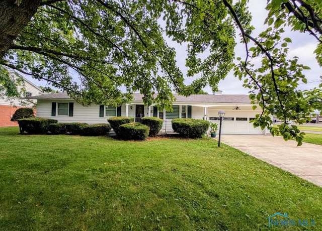 Property at 123 E 10th St, Port Clinton, OH 43452, 3 beds, 1.5 baths