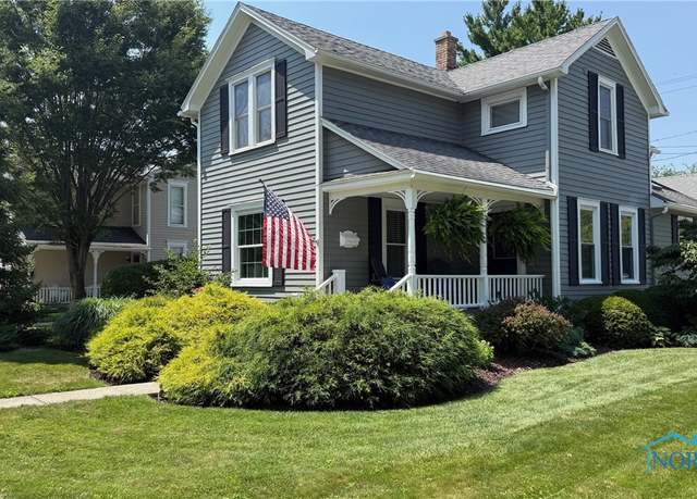 Property at 325 E Dudley St, Maumee, OH 43537, 3 beds, 2.5 baths