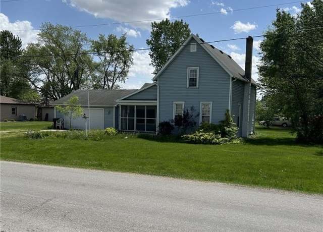 Property at 701 E Wayne St, Paulding, OH 45879, 3 beds, 1 bath