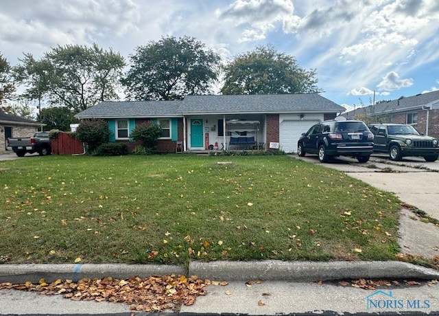 Property at 1131 Lewis St, Rossford, OH 43460, 3 beds, 2 baths