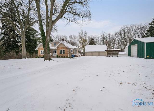 Property at 216 E State Line Rd, Toledo, OH 43612, 3 beds, 3 baths