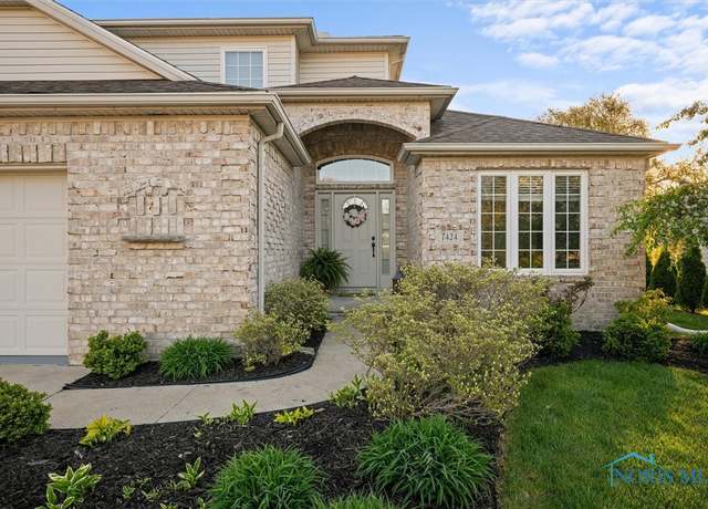 Property at 7424 Blue Spruce Ct, Toledo, OH 43615, 3 beds, 2.5 baths