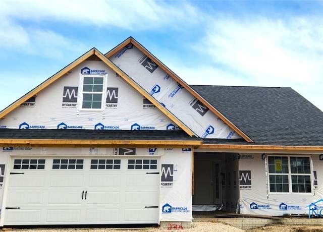 Property at 25292 E Sunset Maple Dr, Perrysburg, OH 43551, 3 beds, 2 baths
