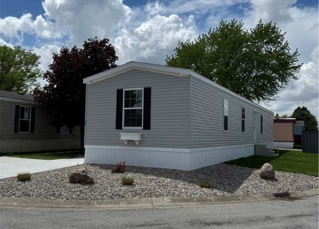Property at 1048 N Main St #37, Bowling Green, OH 43402, 3 beds, 2 baths
