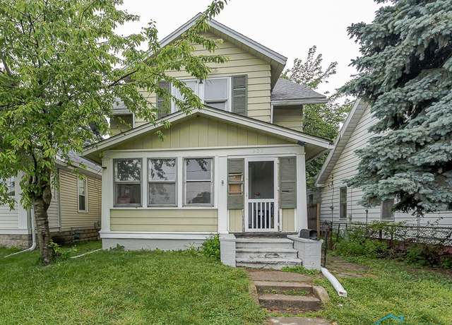 Property at 230 Heffner St, Toledo, OH 43605, 3 beds, 1 bath