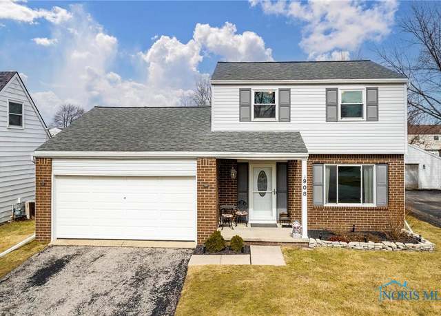 Property at 908 Carol Cir, Rossford, OH 43460, 3 beds, 2 baths