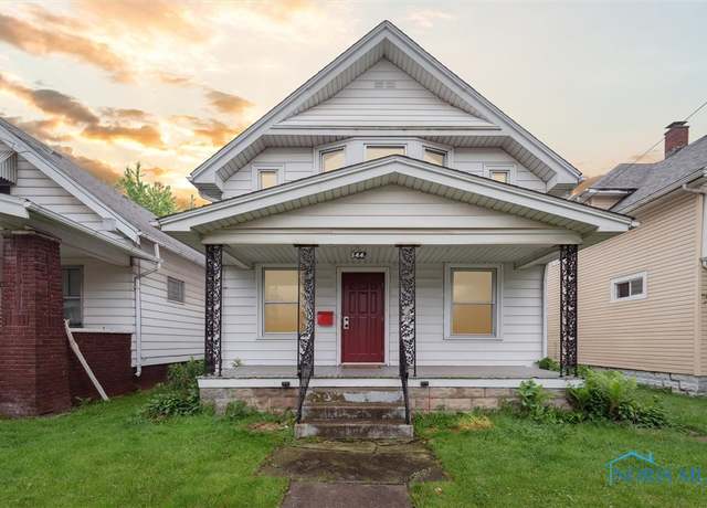 Property at 544 E Park St, Toledo, OH 43608, 4 beds, 2 baths