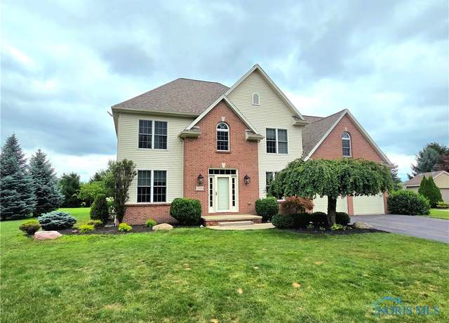 Property at 7135 Rolling Meadow Ln, Maumee, OH 43537, 4 beds, 3.5 baths