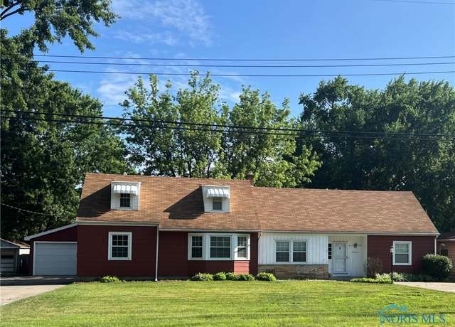 Property at 2422 Bodette Ave, Toledo, OH 43613, 5 beds, 3 baths