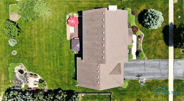 Photo of 1424 S Redhawk Dr, Perrysburg, OH 43551