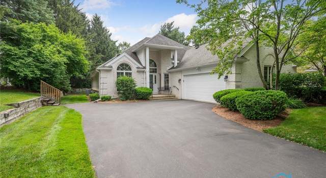 Photo of 7445 Country Commons Ln #7445, Sylvania, OH 43560