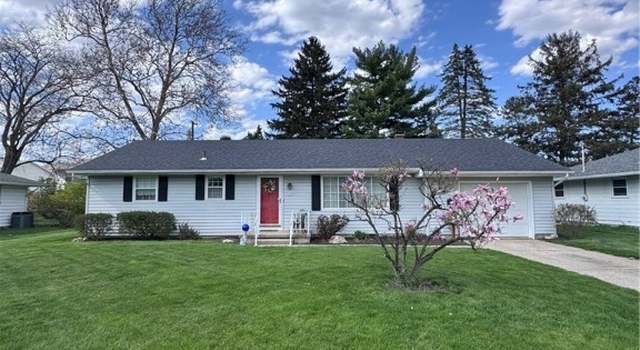 Photo of 319 Sunrise Dr, Bowling Green, OH 43402