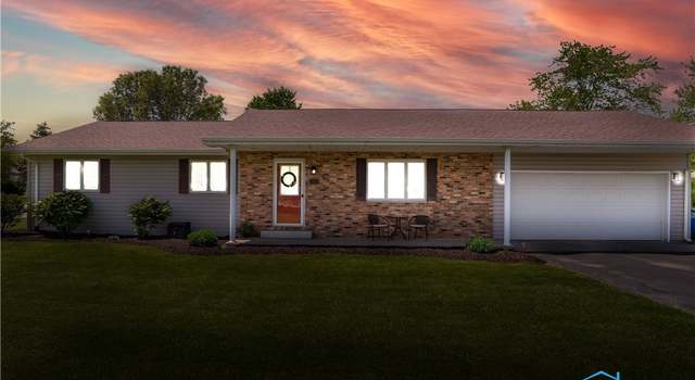 Photo of 376 Pinebrook Ct, Mccomb, OH 45858