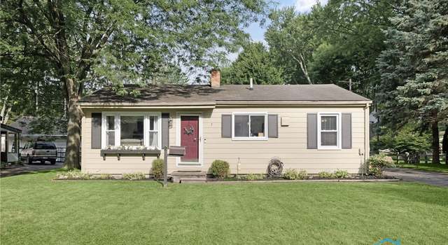 Photo of 2 Orchard Dr, Waterville, OH 43566