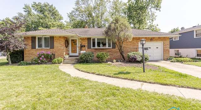 Photo of 227 Sunnyside Dr, Toledo, OH 43612