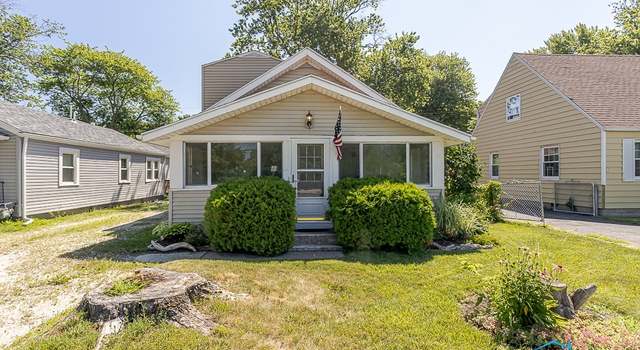 Photo of 1856 N Stadium Rd, Oregon, OH 43616
