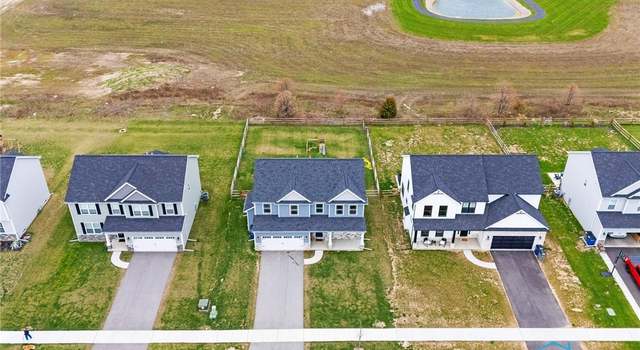 Photo of 148 Valley Hall Dr, Perrysburg, OH 43551