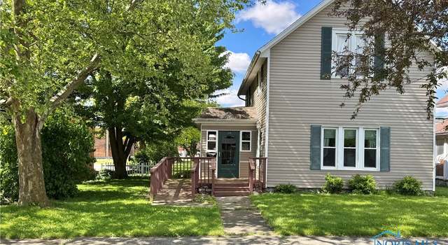 Photo of 108 E Maple St, Deshler, OH 43516