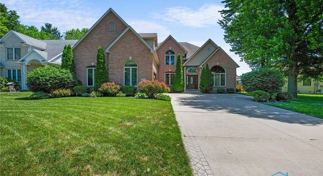 Photo of 710 High Pines Dr, Toledo, OH 43615